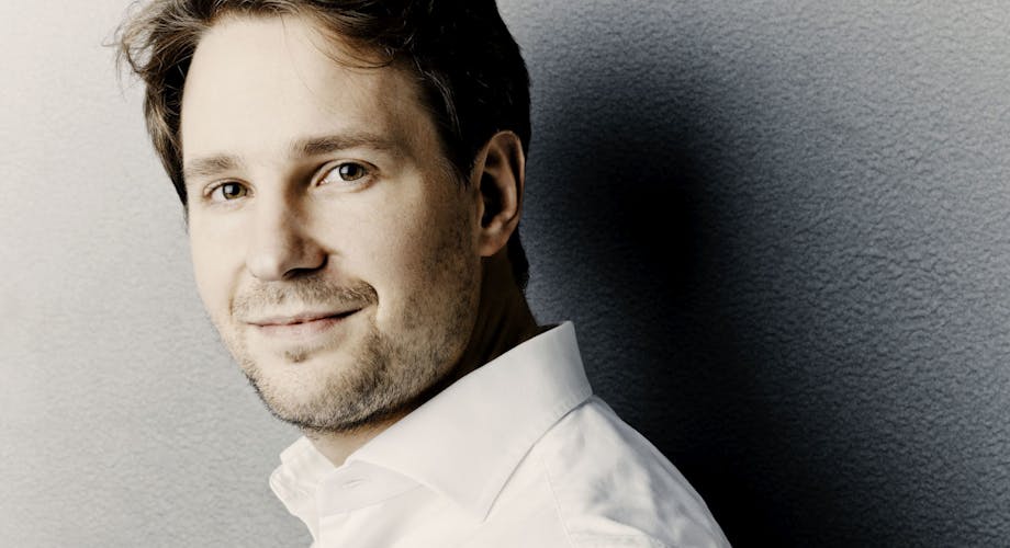 Clemens Schuldt Conductor
Photo: Marco Borggreve