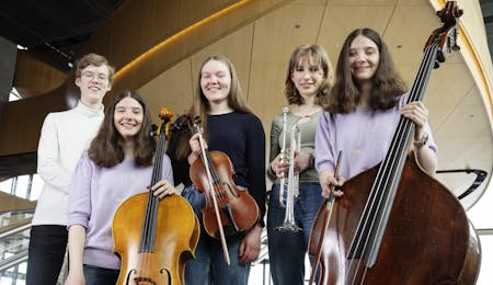 Magnus (18), Diana Johanna (16), Hanna Kristin (16), Elisa (17), Elisa Maria (16), og Simen (15) 
overbeviste Stavanger Symfoniorkester med sine musikerferdigheter.
